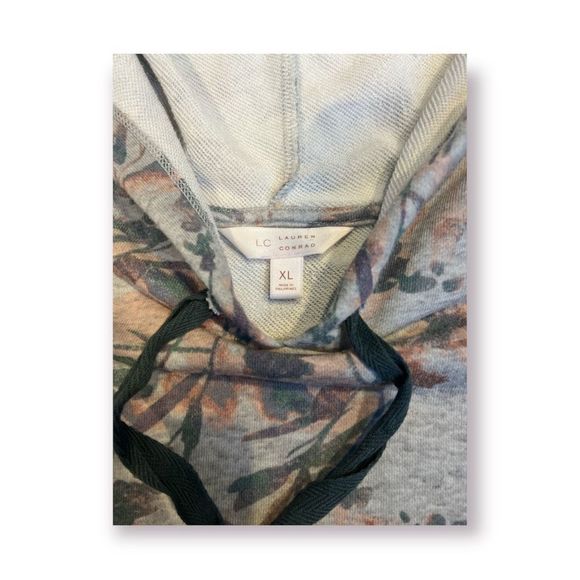 LC Lauren Conrad Floral Print Hoodie Size Extra Large - Picture 3 of 5